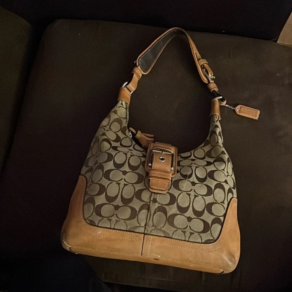 Coach purse - Picture 1 of 2